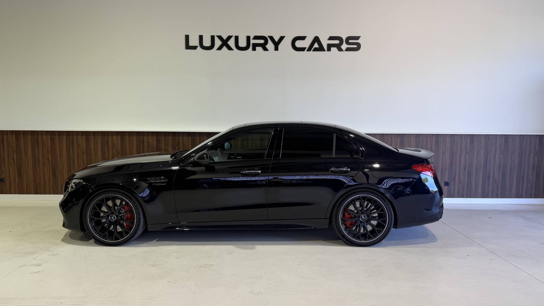 Mercedes-AMG C 63 S E Performance – 680 ch Mercedes-AMG C 63 S E Performance – 680 ch – Hybride rechargeable