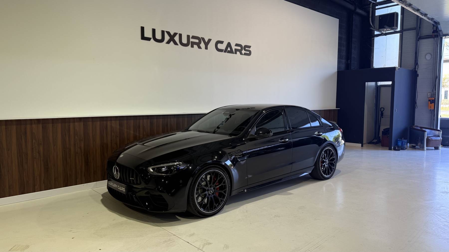 Mercedes-AMG C 63 S E Performance – 680 ch Mercedes-AMG C 63 S E Performance – 680 ch – Hybride rechargeable