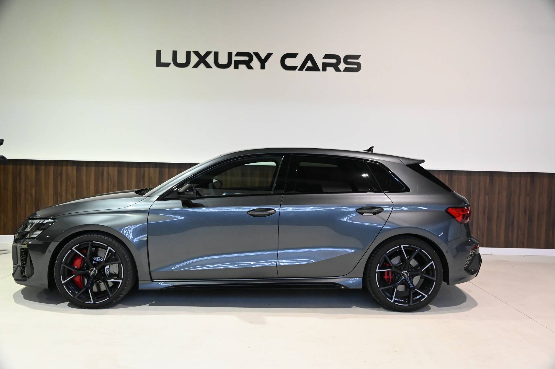 Audi rs3 berline 2.5 tfsi 400 ch quattro – gris daytona – 2023